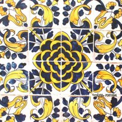 17th century Portuguese Tiles - Camellia